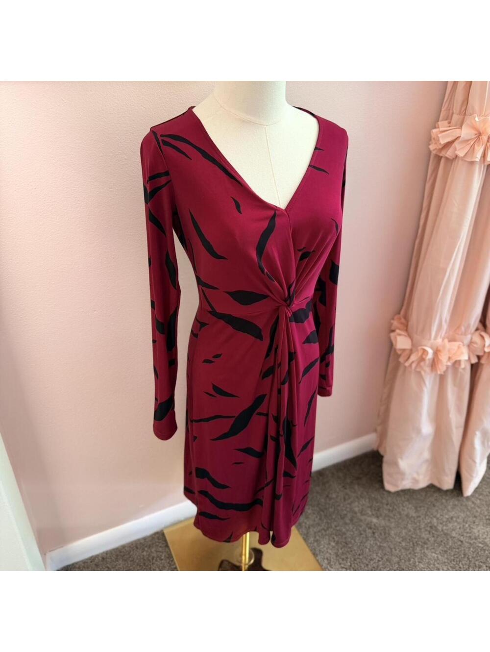 Leota pink & black abstract knot front dress size small